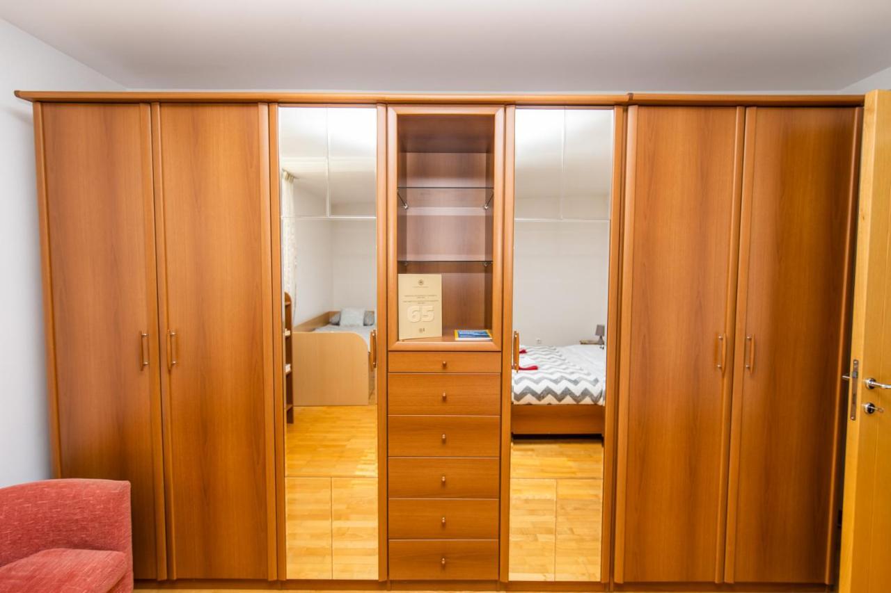 Modern 2Bdr Apartment In The Center- Free Parking 塞拉耶佛 外观 照片